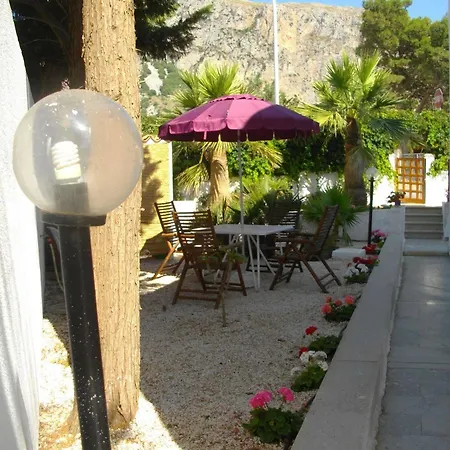 Maria Nyaraló San Vito lo Capo